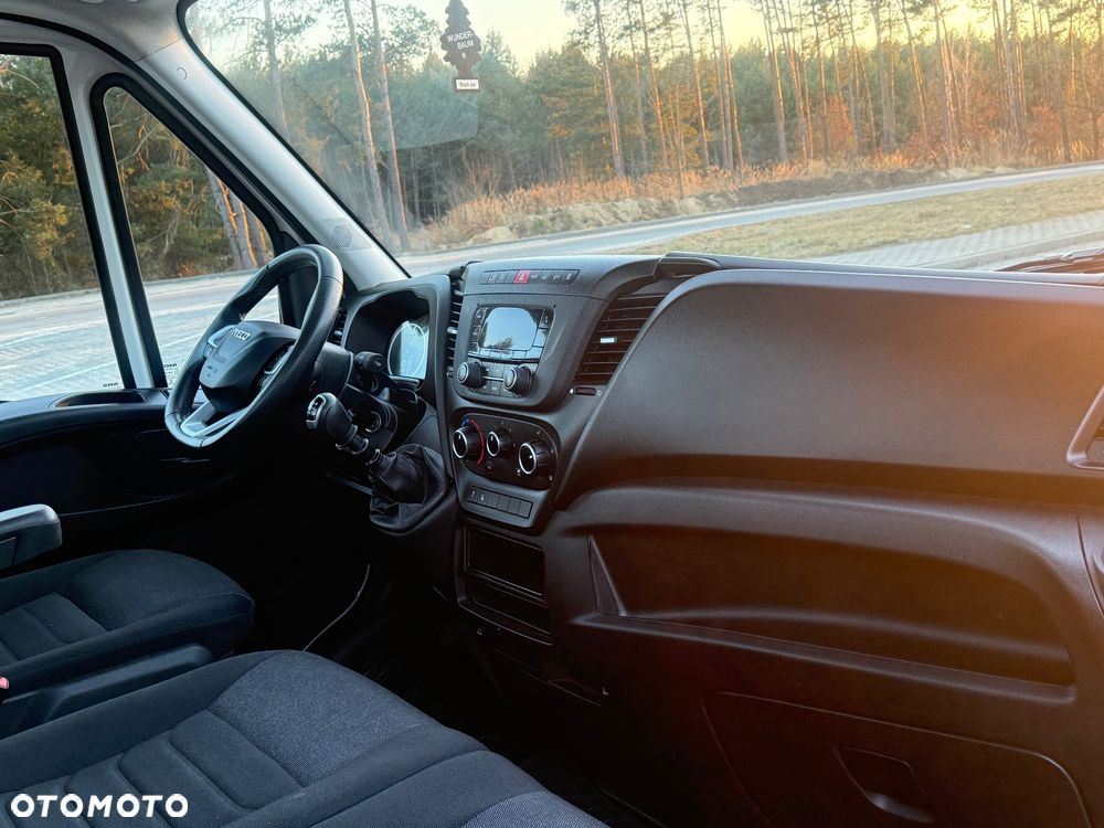 Iveco DAILY 35/50-180 3.0 HPI 180KM WYWROTKA 3-stronna ! 33 tyś km! Resor +Poduszka! HAK! Czarny Mat! Jedyny Taki!! - 18