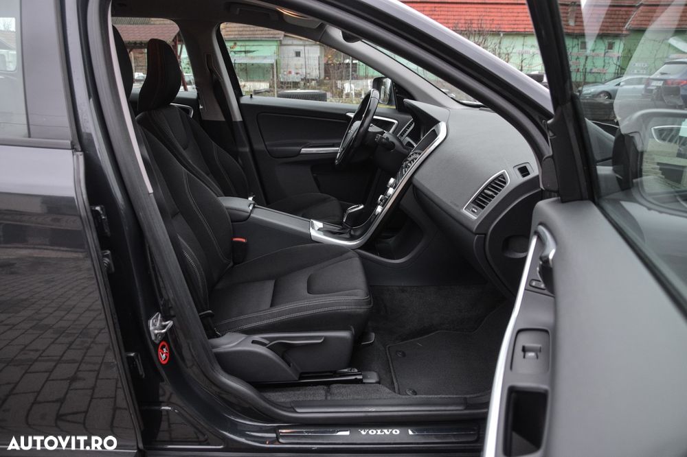 Volvo XC 60 D4 Geartronic Momentum - 9
