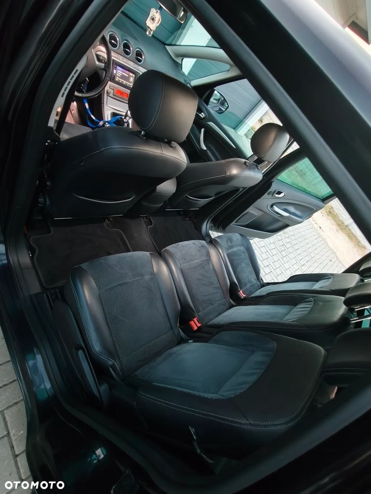 Ford S-Max - 9