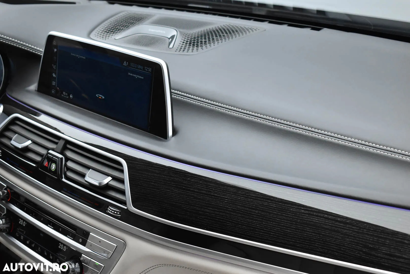 BMW M7 M760Li xDrive - 24