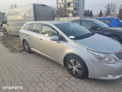 Toyota Avensis 2.0 D-4D Sol - 2