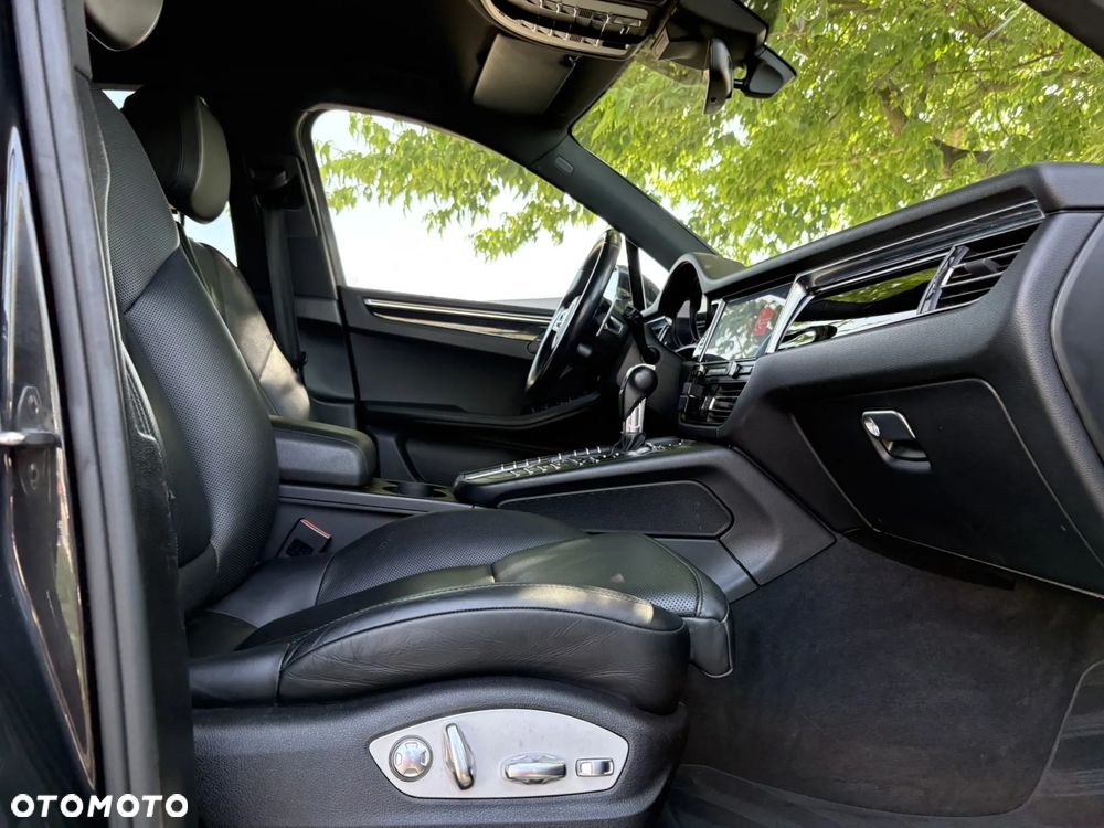 Porsche Macan - 30