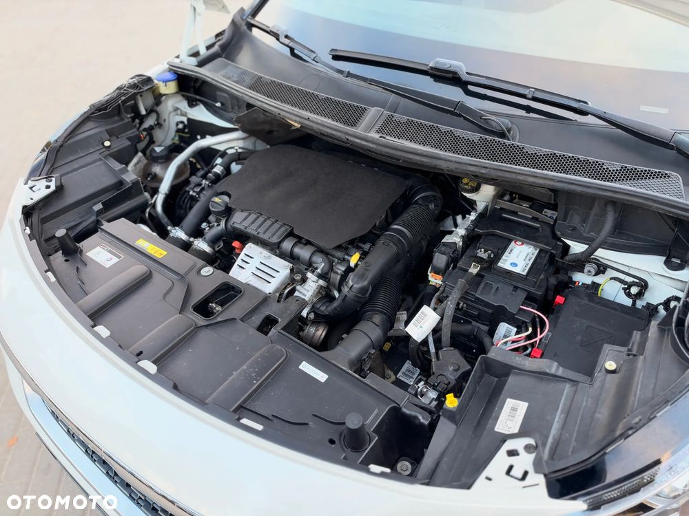 Peugeot 3008 1.2 PureTech Allure S&S EAT6 - 33