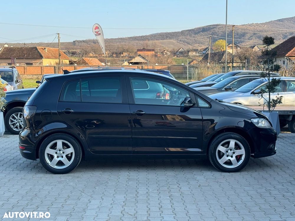 Volkswagen Golf - 10