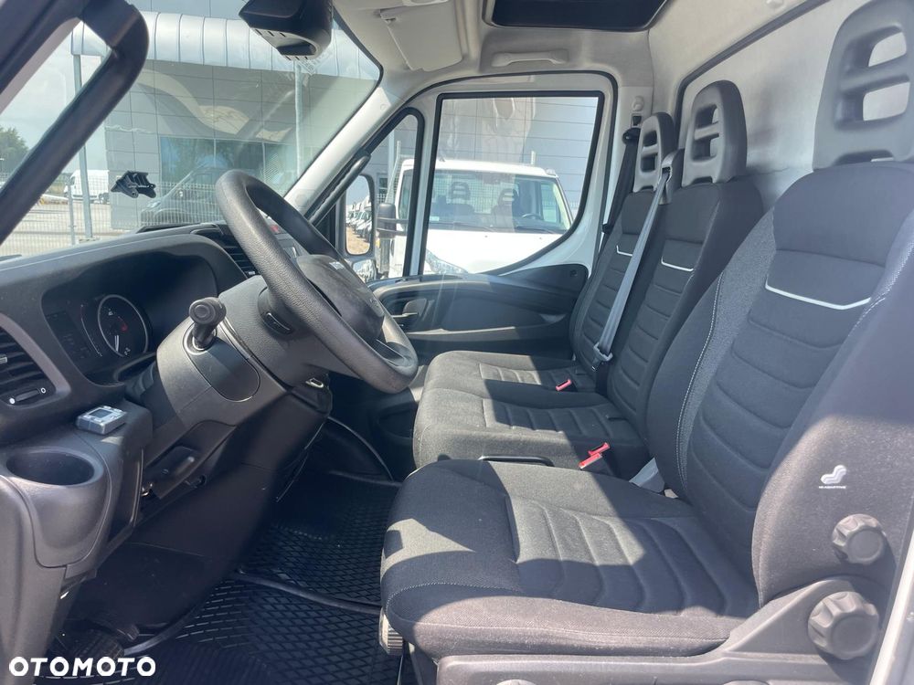 Iveco 70C18A8 Kabina Sypialna z Ogrzewaniem Automat Firanka Winda 1000KG! - 17