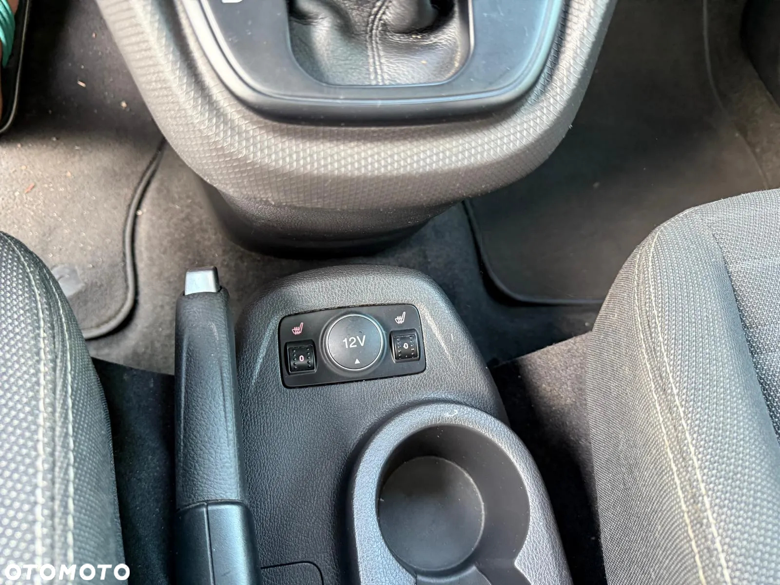 Ford Tourneo Connect Grand 1.5 TDCi Start/Stop Titanium - 19