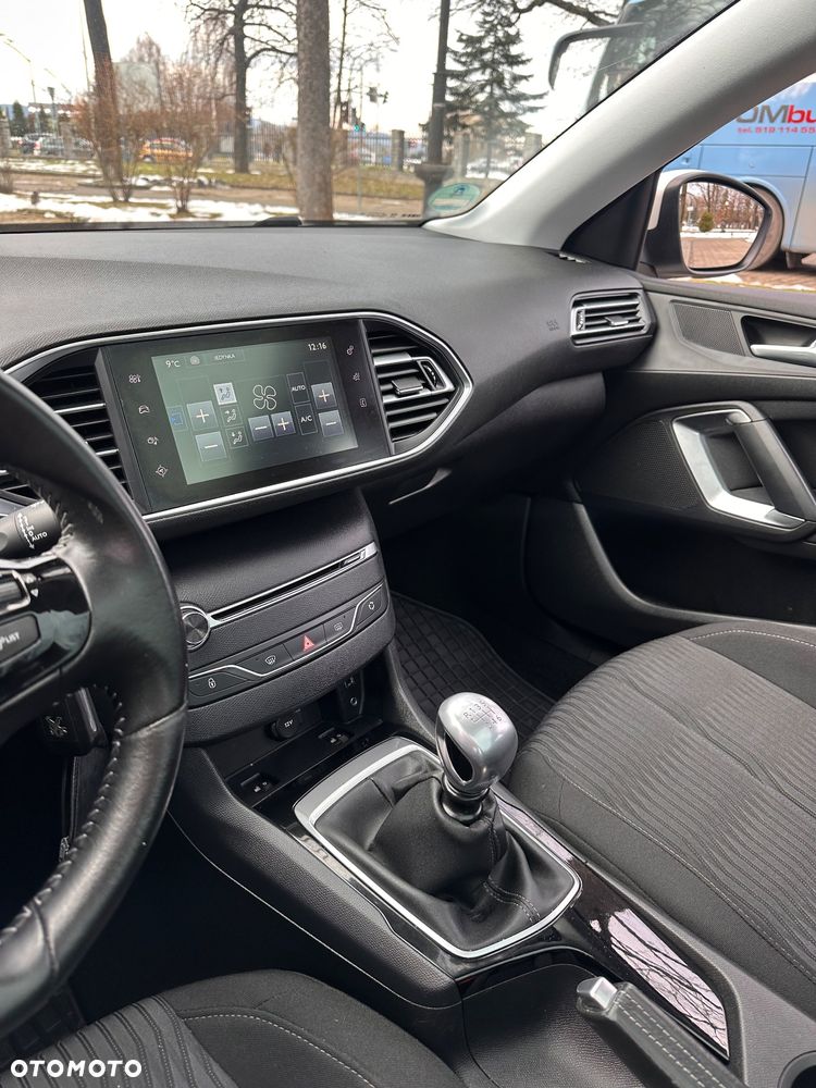 Peugeot 308 BlueHDi FAP 120 Stop&Start Active - 17