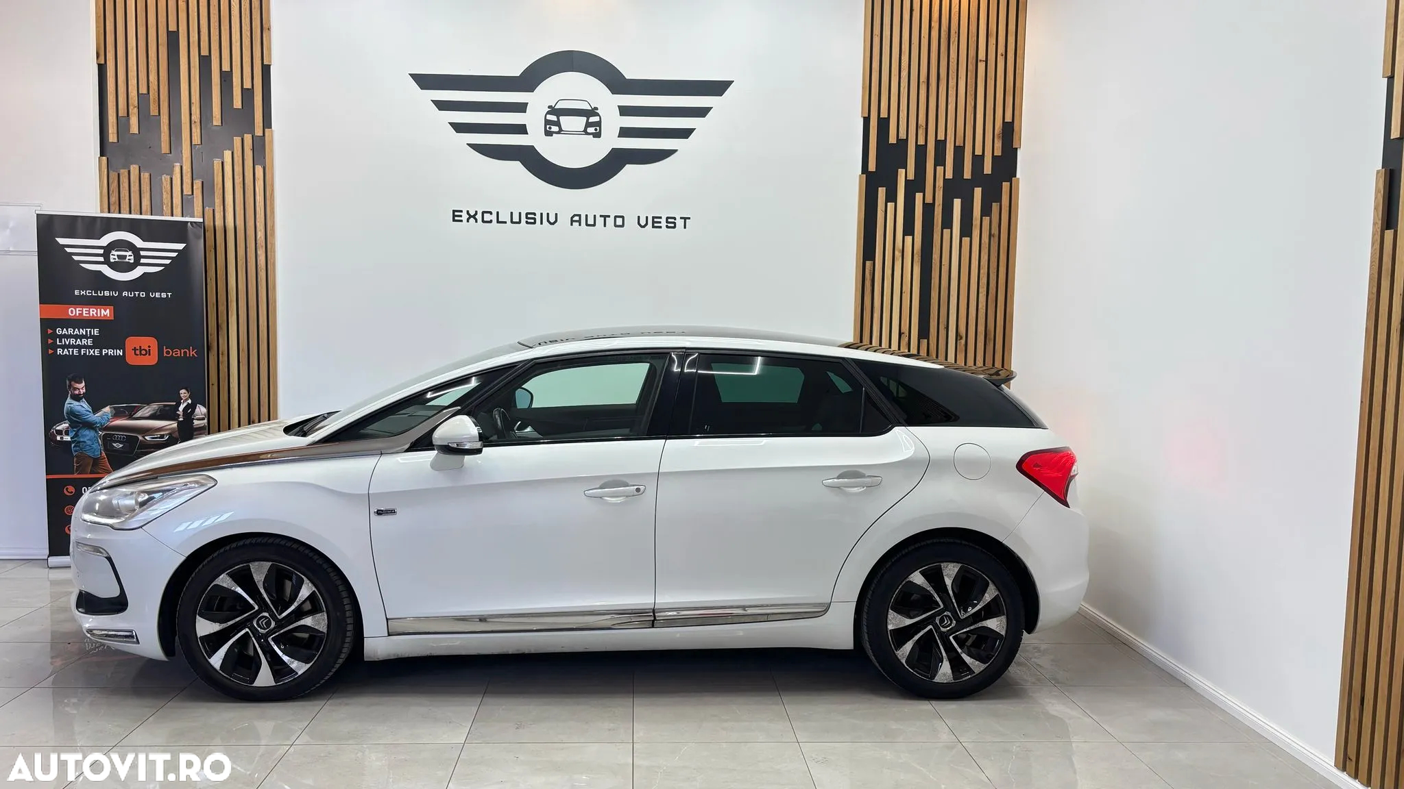 Citroën DS5 HDi 165 Aut. SportChic - 12