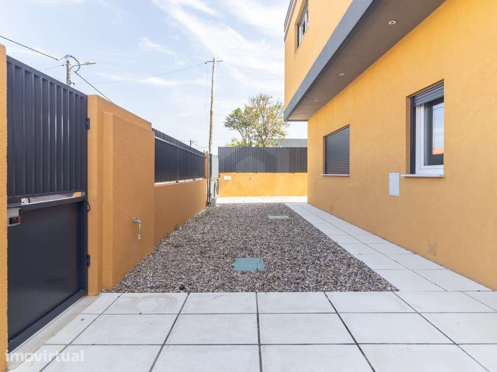 Moradia T4 com Piscina, Galeotas - Grande imagem: 2/51