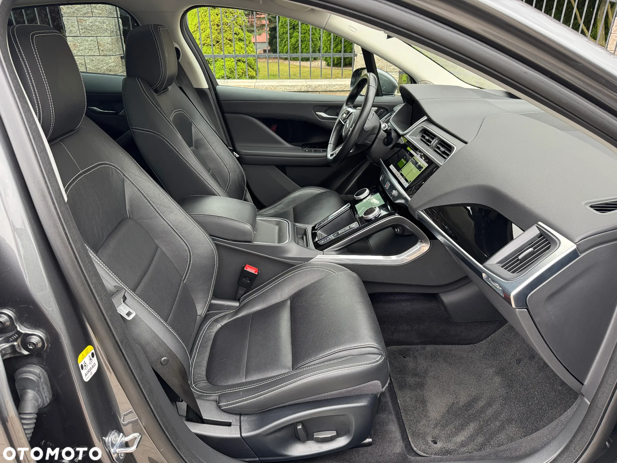 Jaguar I-Pace EV400 AWD HSE - 9