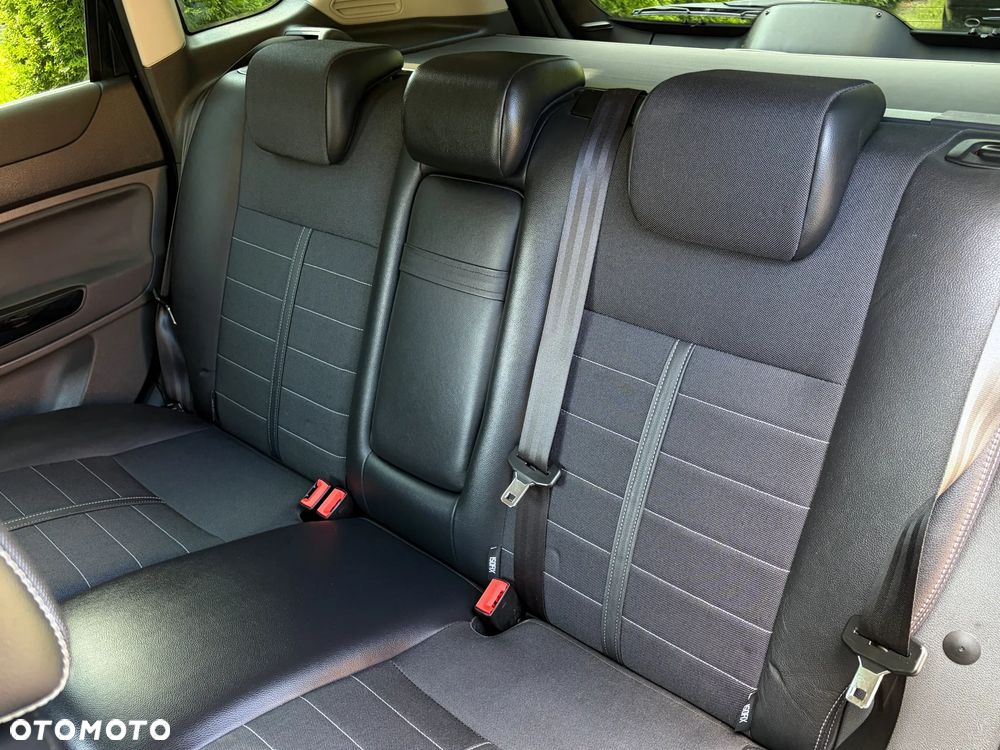 Ford Kuga 2.0 TDCi 4x4 Titanium - 27