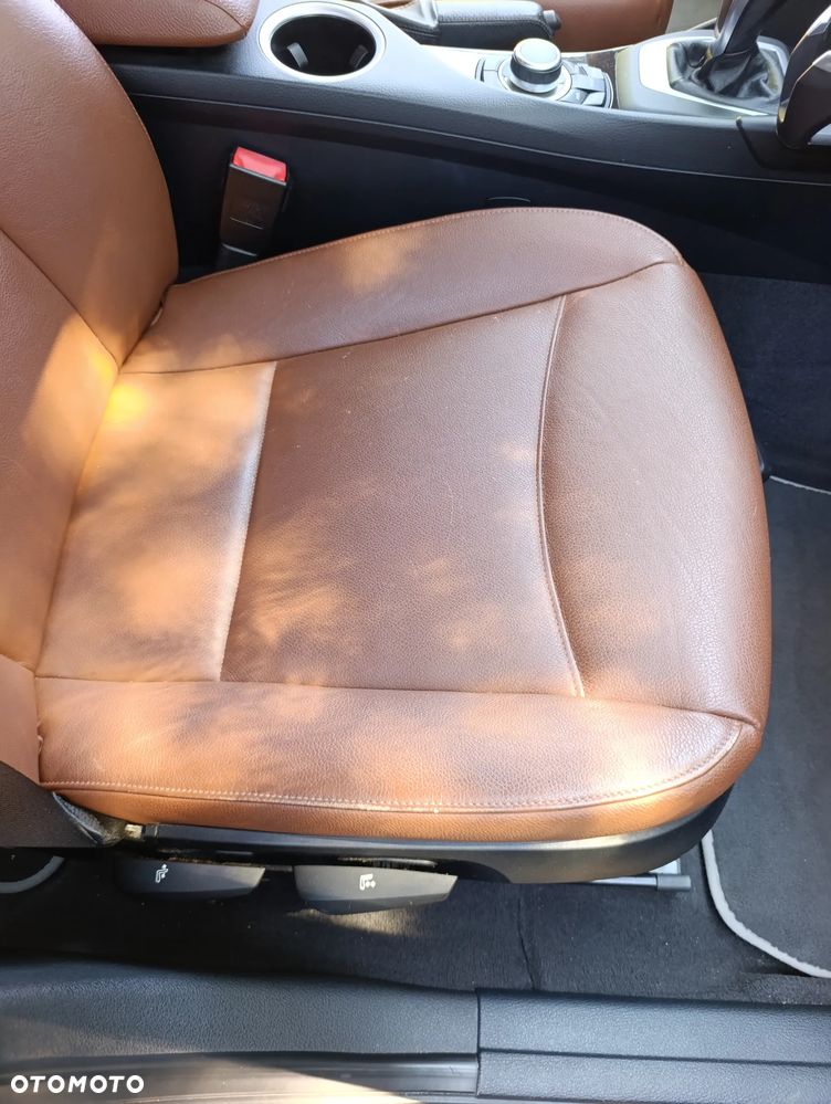 BMW X1 sDrive18d Sport Line - 23