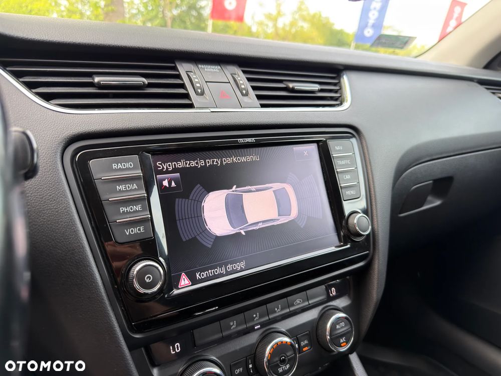 Skoda Octavia 2.0 TDI Style DSG - 20
