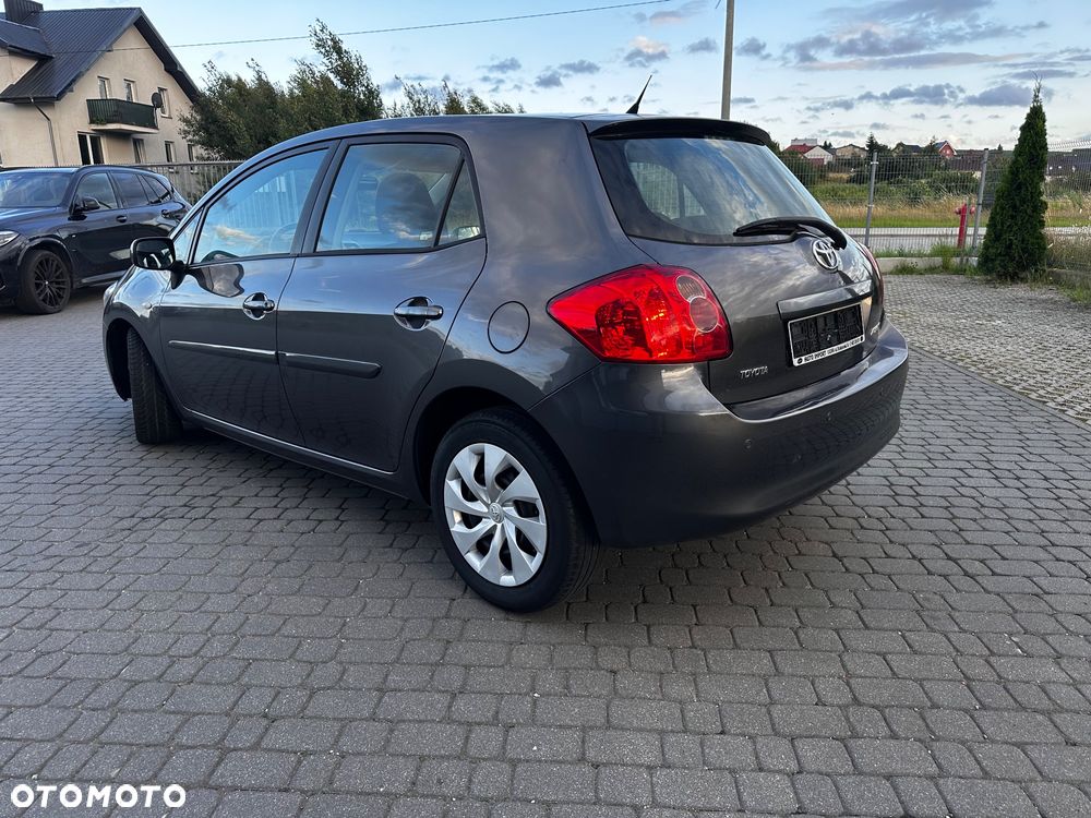 Toyota Auris 1.6 Life+ - 3