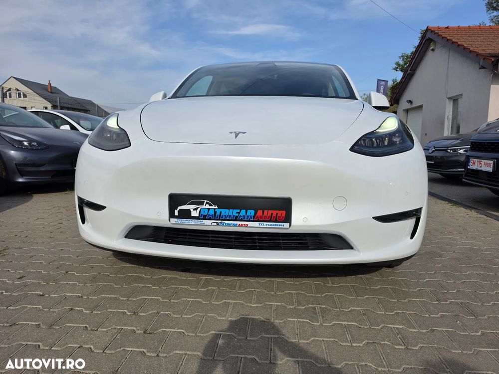 Tesla Model Y - 7