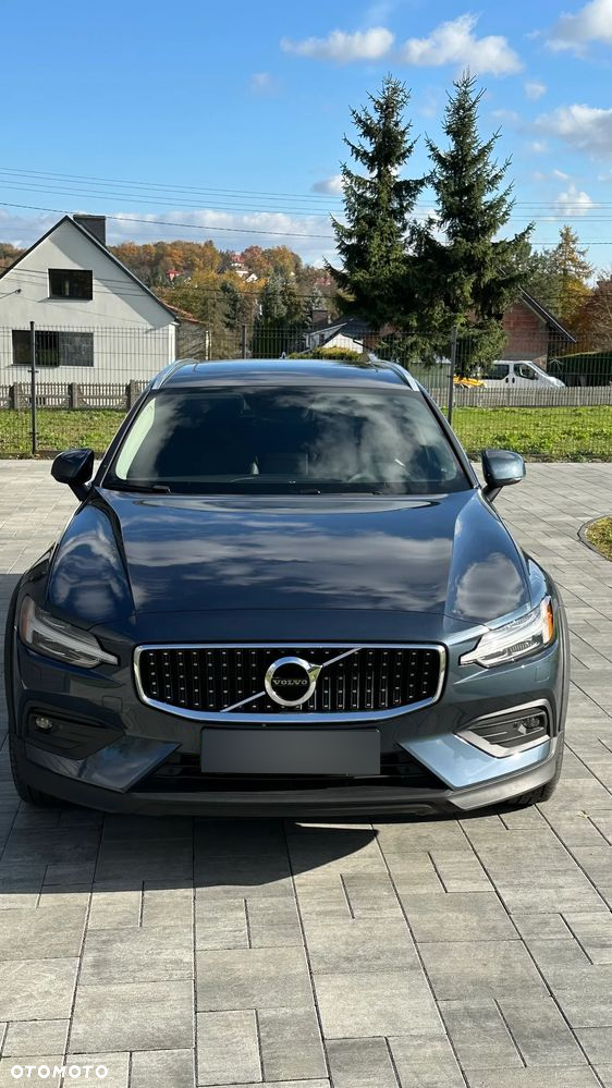 Volvo V60 Cross Country - 9