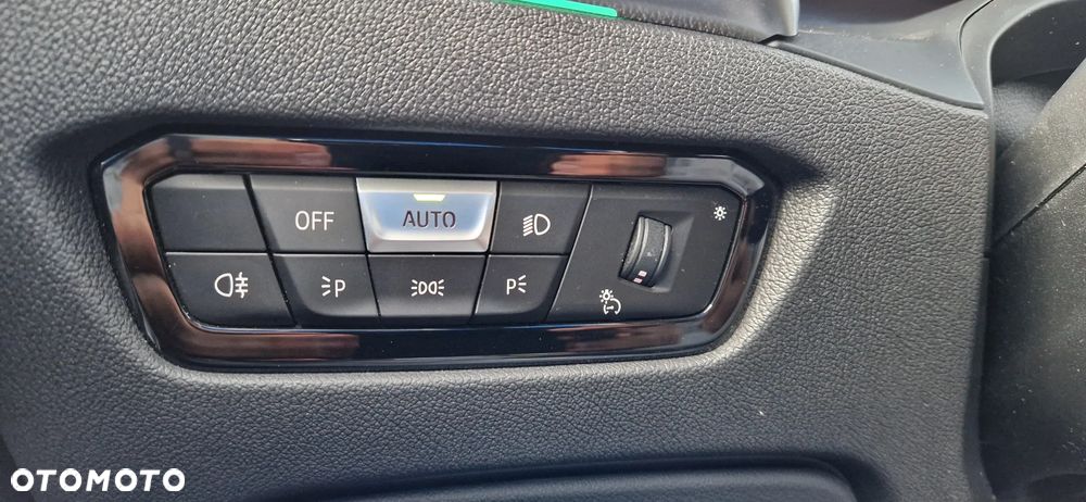 BMW Seria 3 320d xDrive Luxury Line - 16