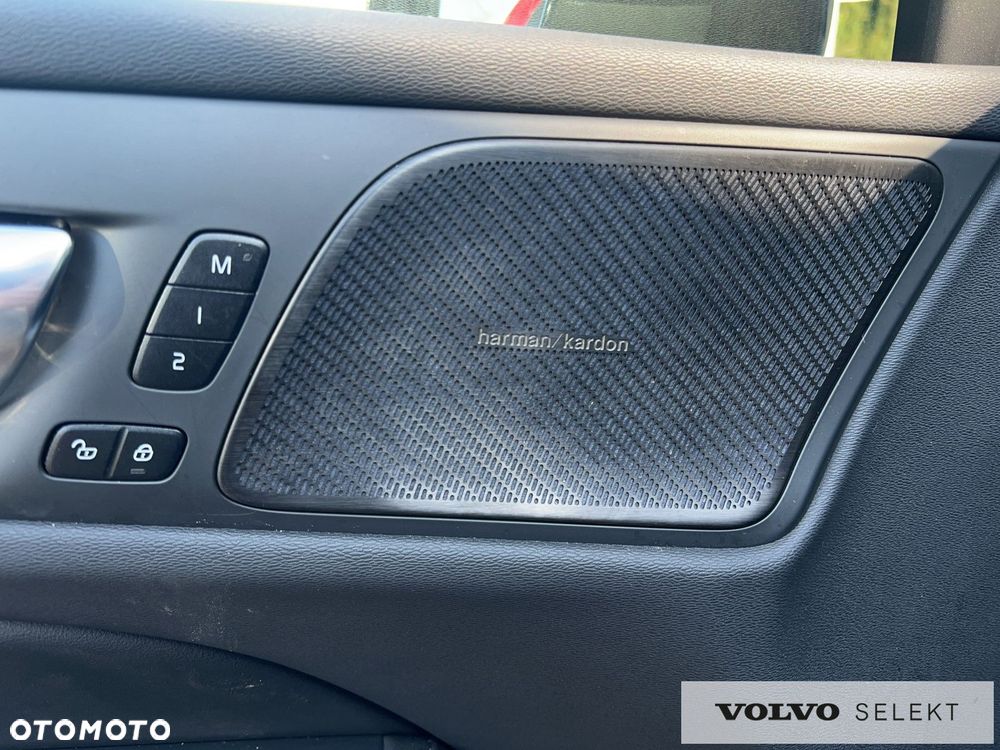 Volvo V60 B4 B Plus Dark - 26