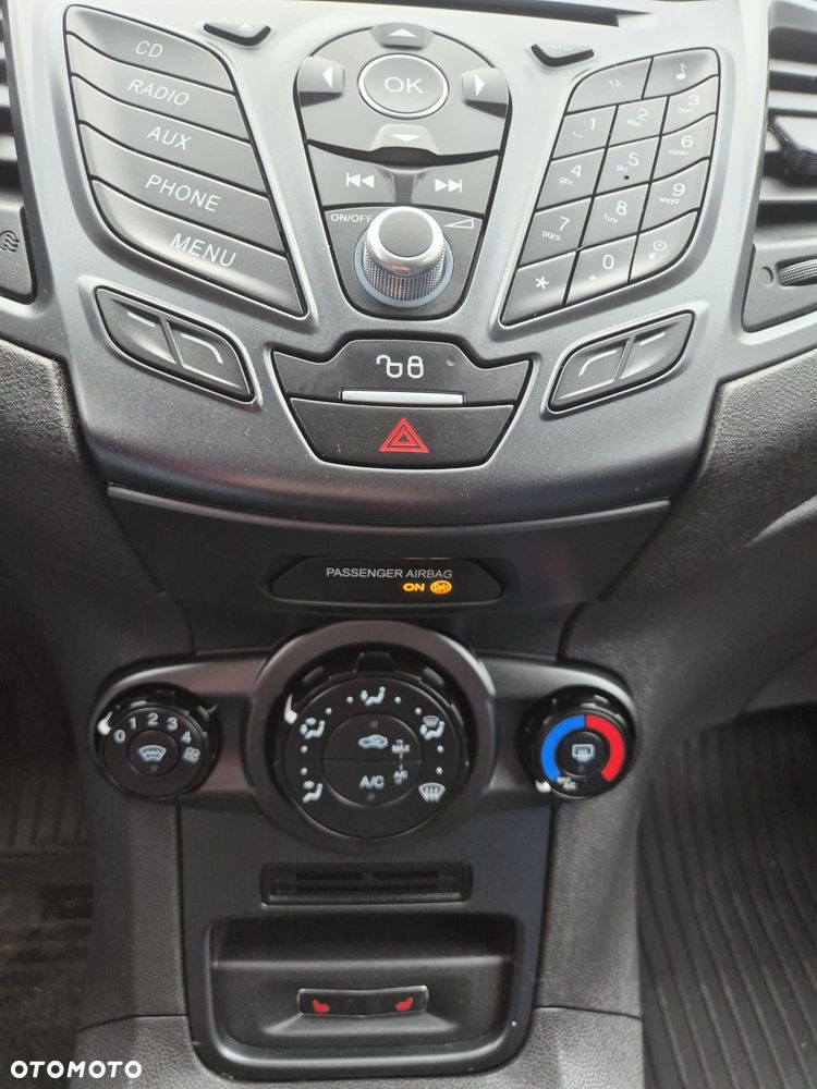 Ford Fiesta 1.25 Titanium EU6 - 10