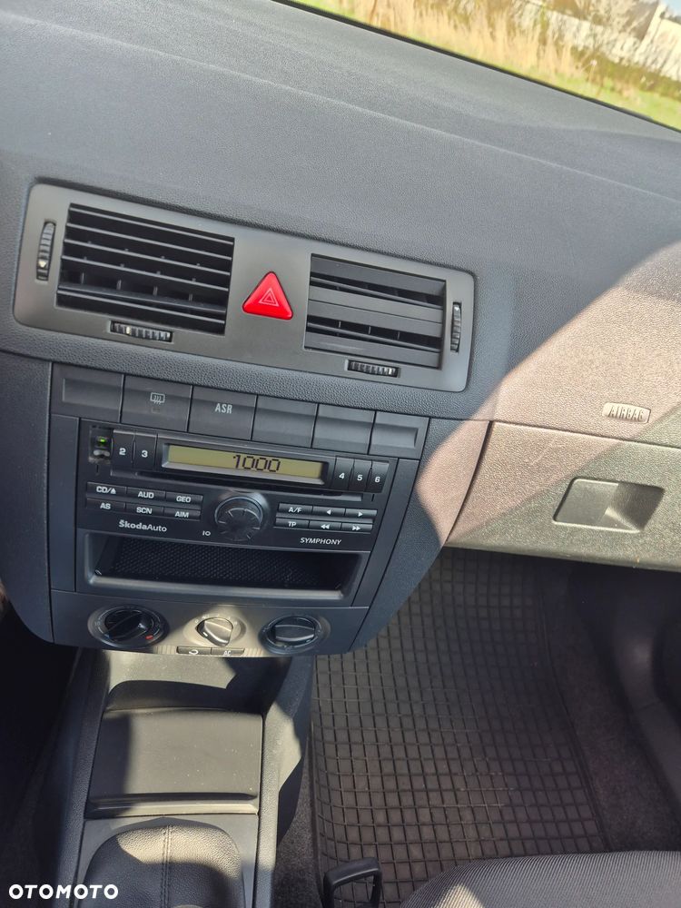 Skoda Fabia - 12