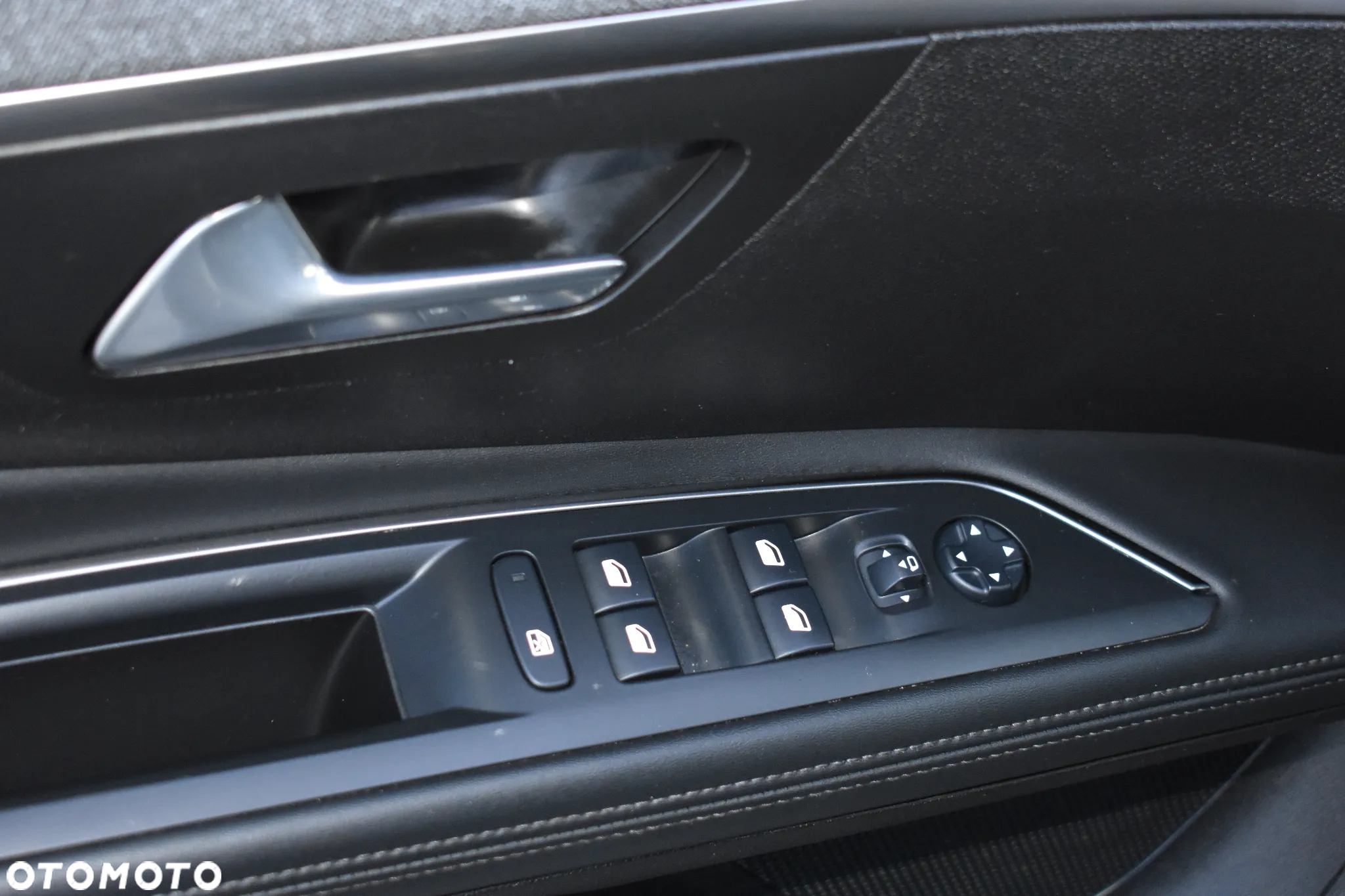 Peugeot 5008 BlueHDI 130 EAT8 Allure Pack - 23