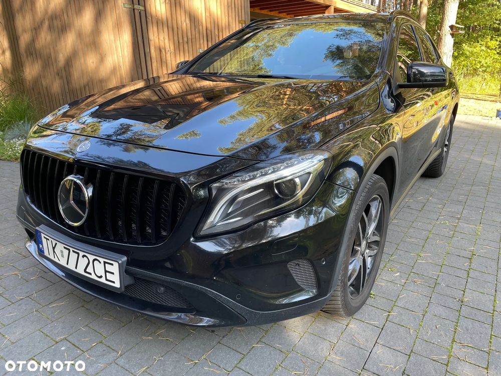 Mercedes-Benz GLA - 1