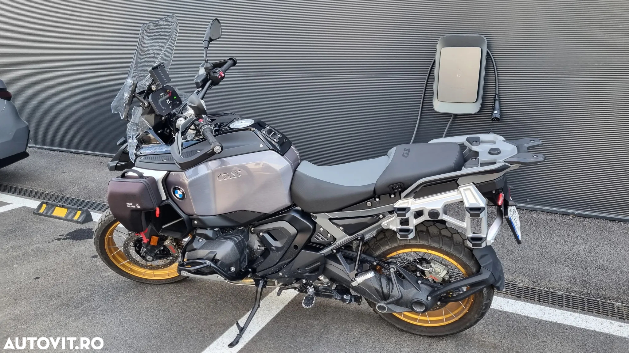 BMW R1300GS Adventure - 13