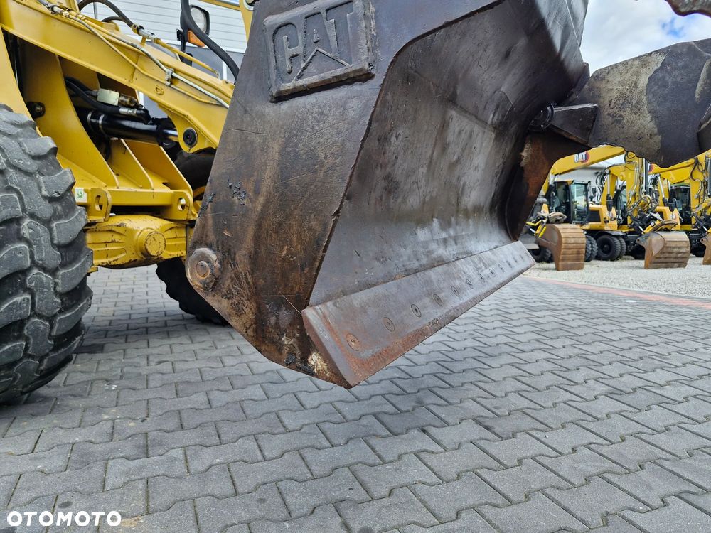 Caterpillar 906 - 18
