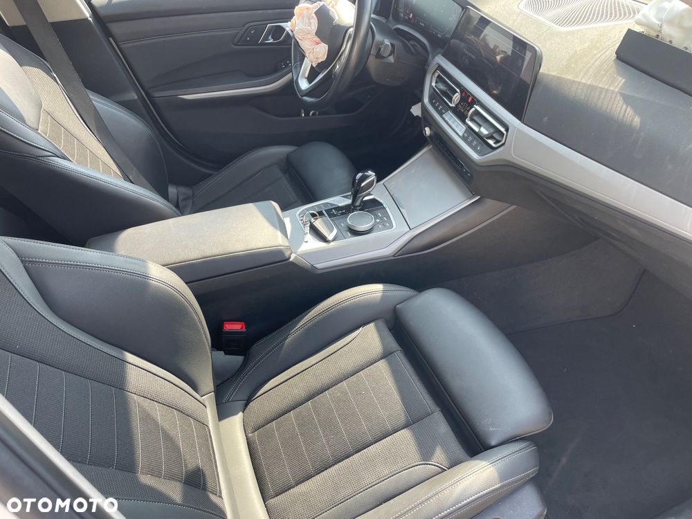 BMW Seria 3 318i Sport Line sport - 5