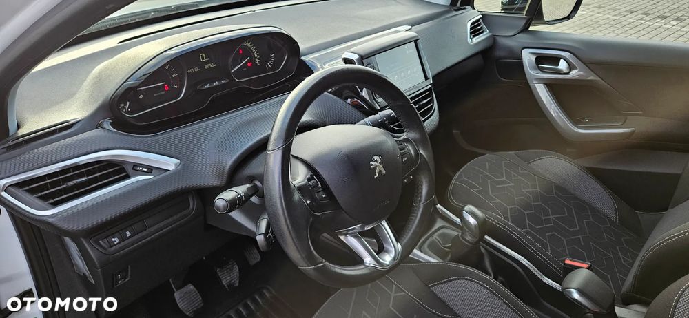 Peugeot 2008 PureTech 82 Allure - 6