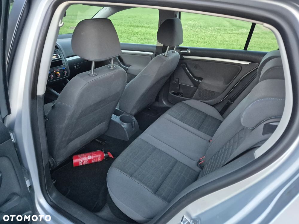 Volkswagen Golf - 14