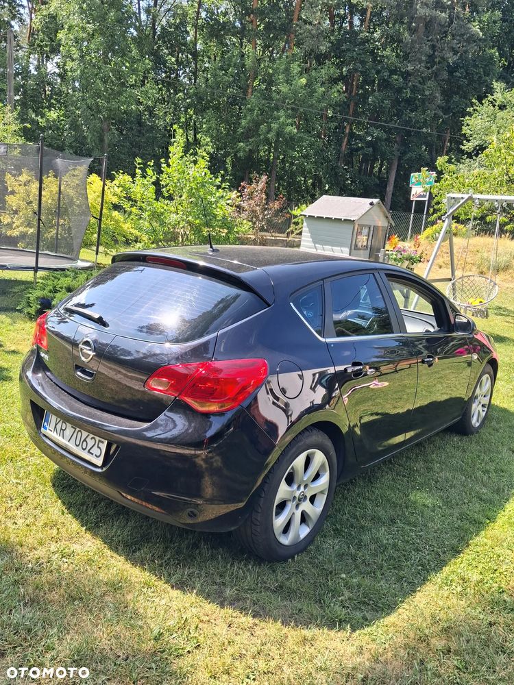 Opel Astra 1.6 Design Edition - 6