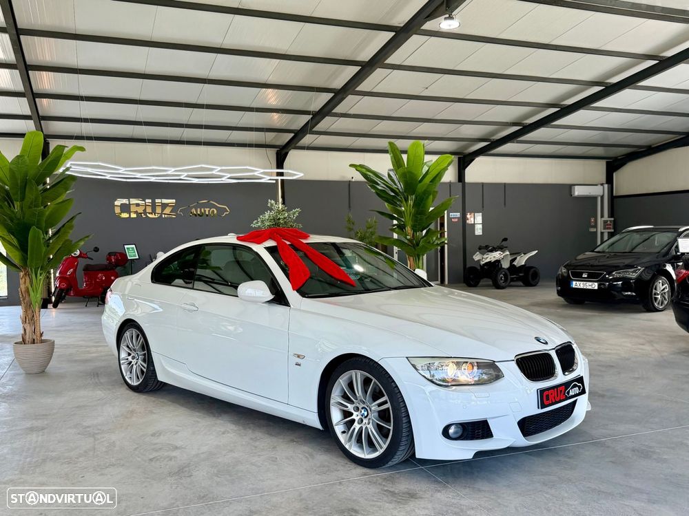 BMW 320 d Coupe Edição M — fotografia 8