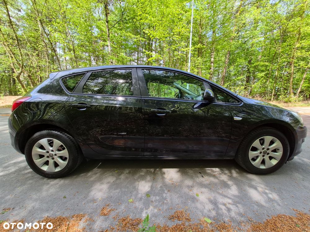 Opel Astra 1.4 Turbo Exklusiv - 6