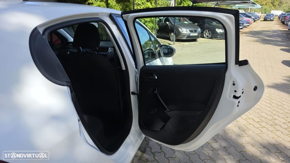 Peugeot 208 1.4 HDi - 11