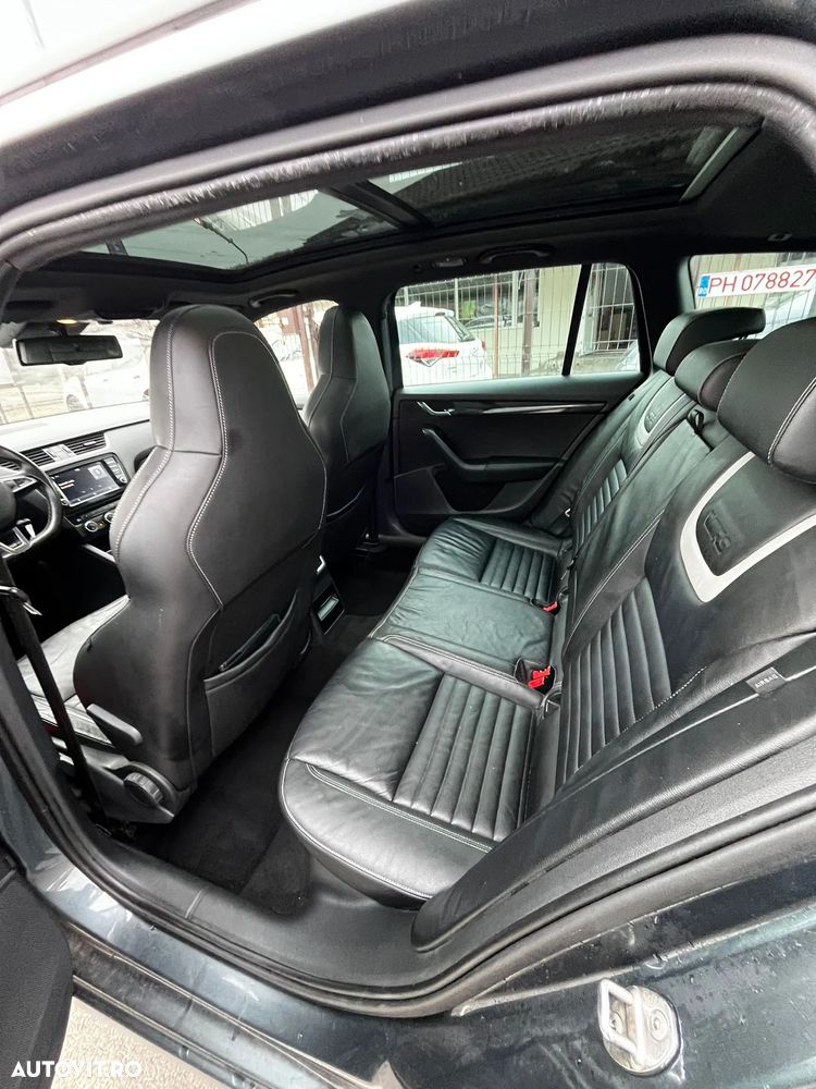 Skoda Octavia 2.0 TDI (Green tec) DSG RS - 32