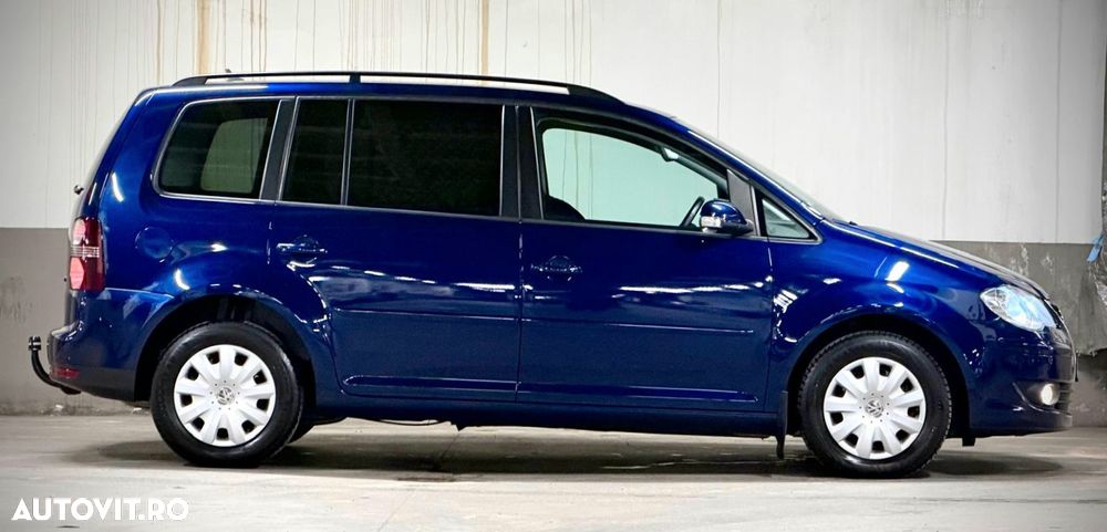 Volkswagen Touran 1.4 TSI Trendline Aut - 10