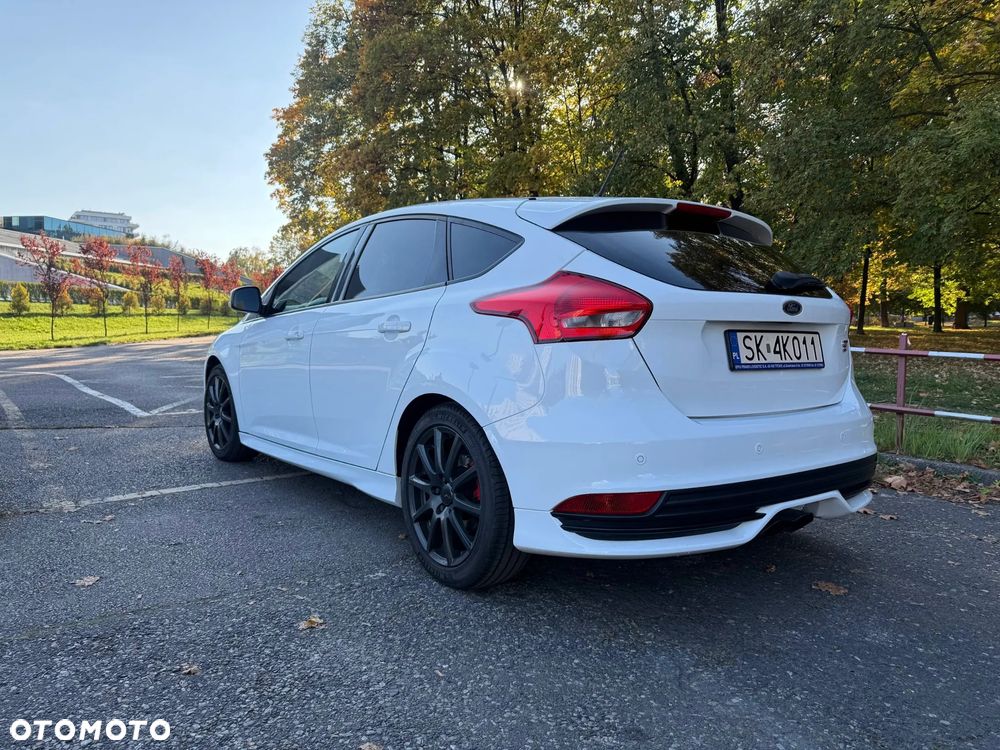 Ford Focus - 4