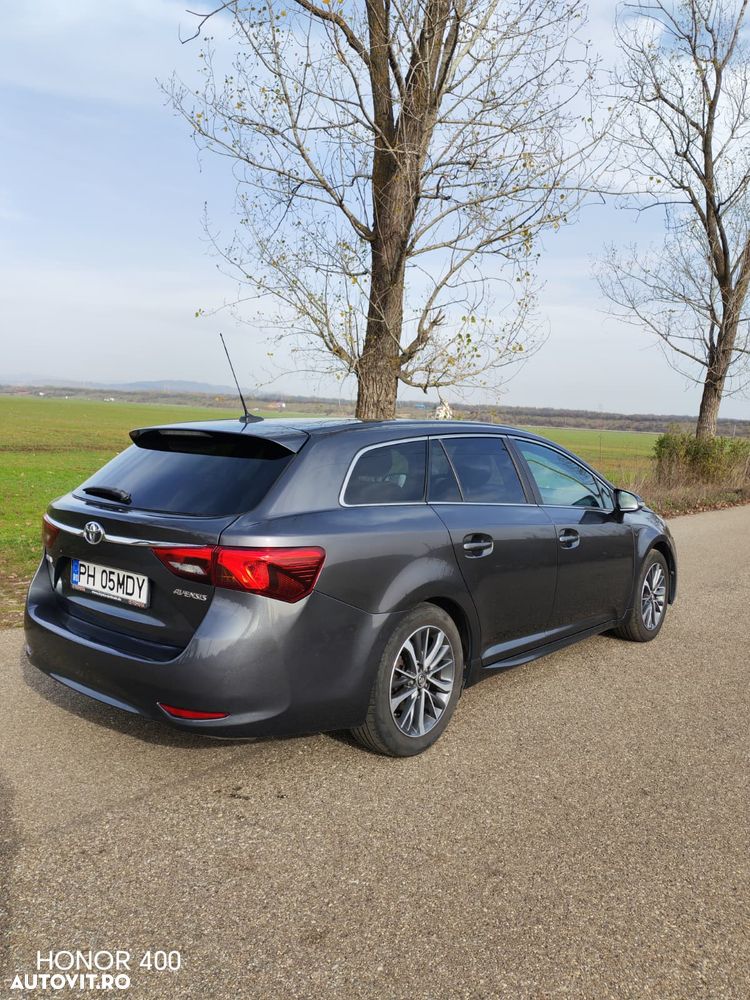 Toyota Avensis 1.8 Executive - 4