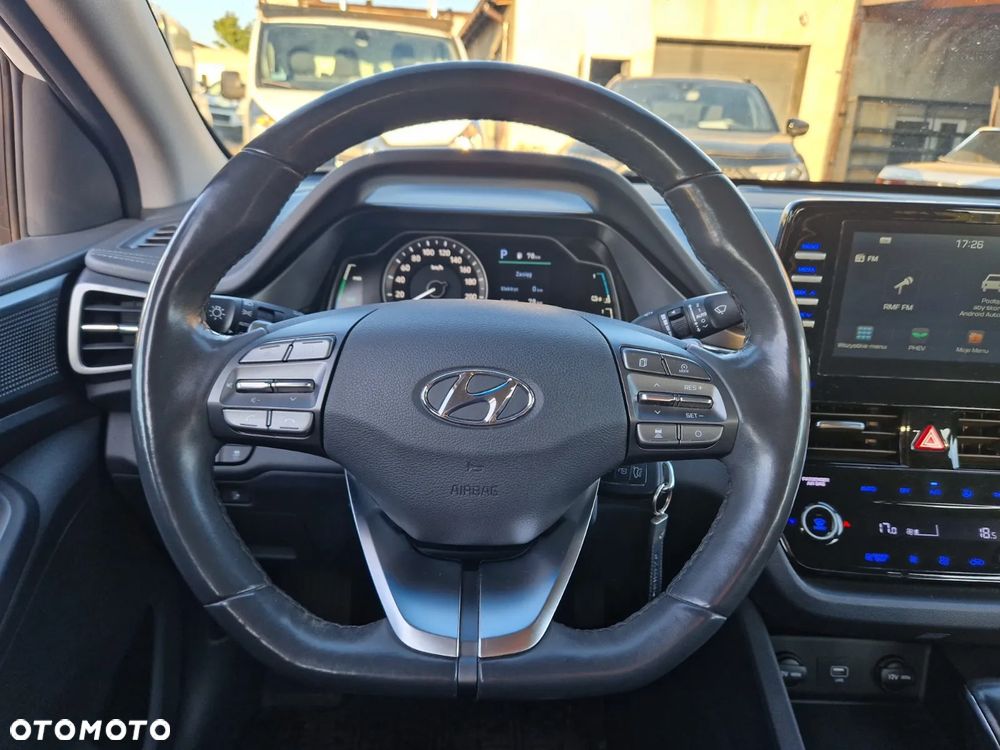 Hyundai IONIQ - 21