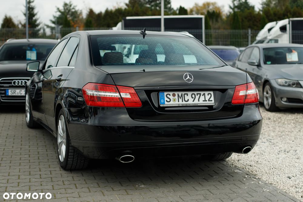 Mercedes-Benz Klasa E 350 CGI BlueEFFICIENCY 7G-TRONIC Avantgarde - 10