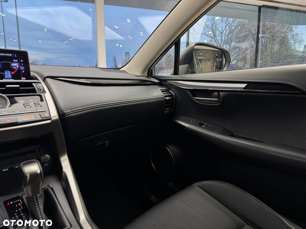 Lexus NX 300h Business Edition AWD - 26