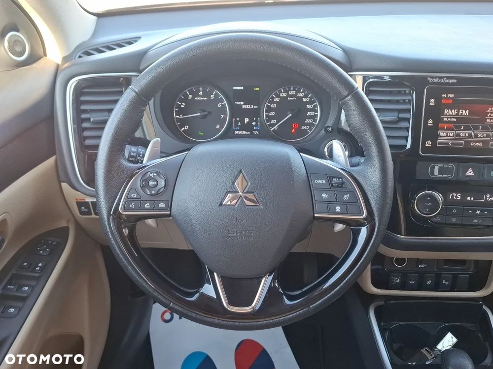 Mitsubishi Outlander 2.0 Instyle SDA 4WD CVT - 12