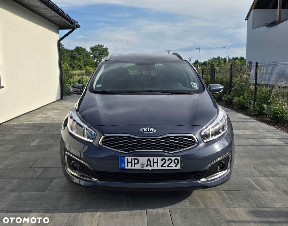 Kia Ceed 1.6 GDI Dream Team Edition - 5