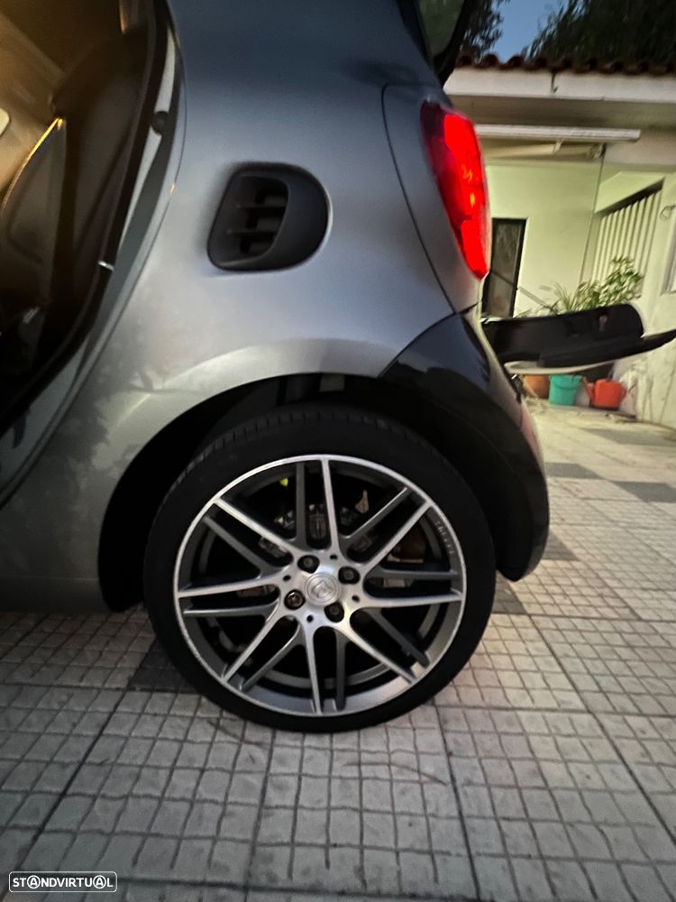 Smart Fortwo Coupé 0.9 Brabus Xclusive — fotografia 28