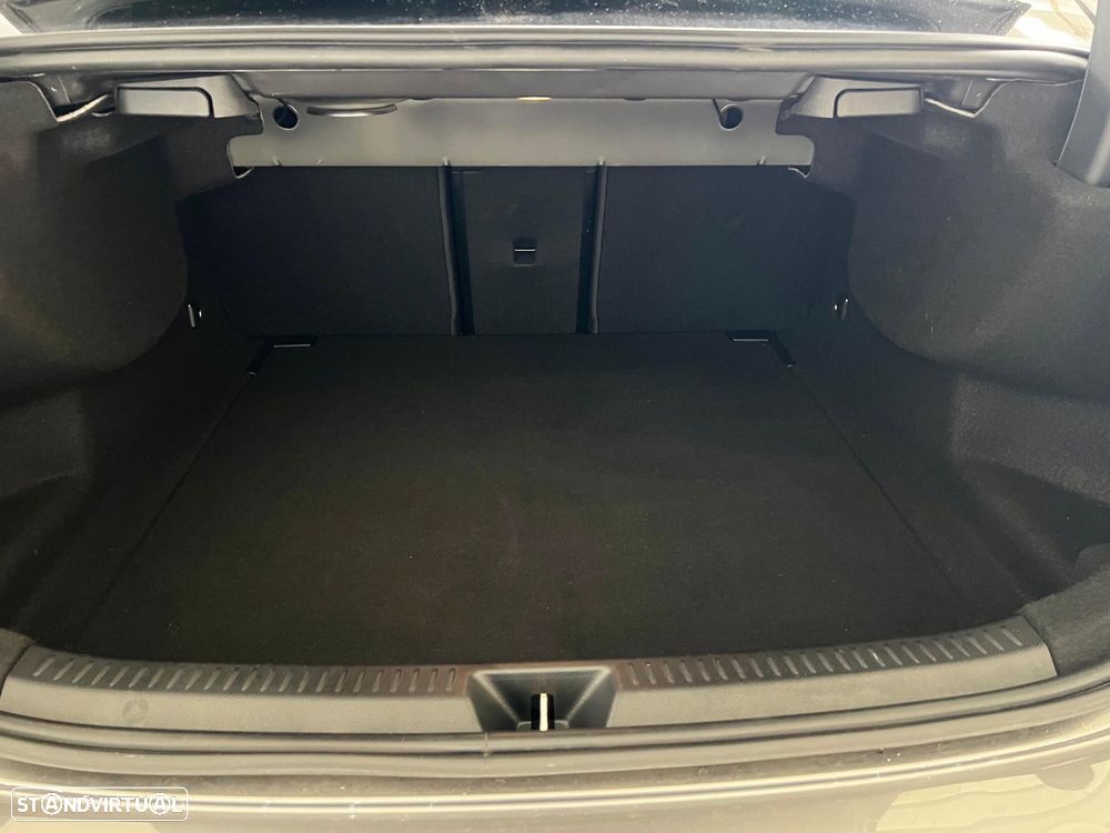 Mercedes-Benz A 180 Limousine 7G-DCT Lim. AMG Line Advanced - 36