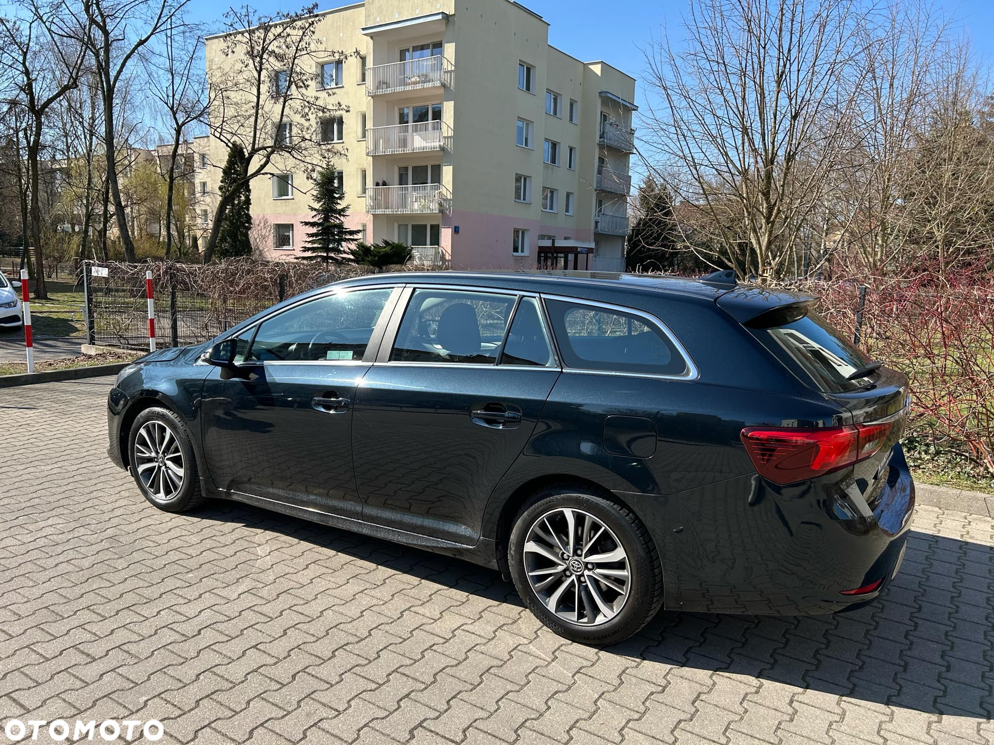 Toyota Avensis 2.0 D-4D Selection - 20