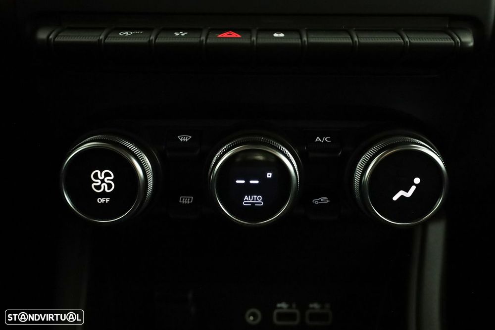 Renault Captur 1.0 TCe Techno Bi-Fuel - 13