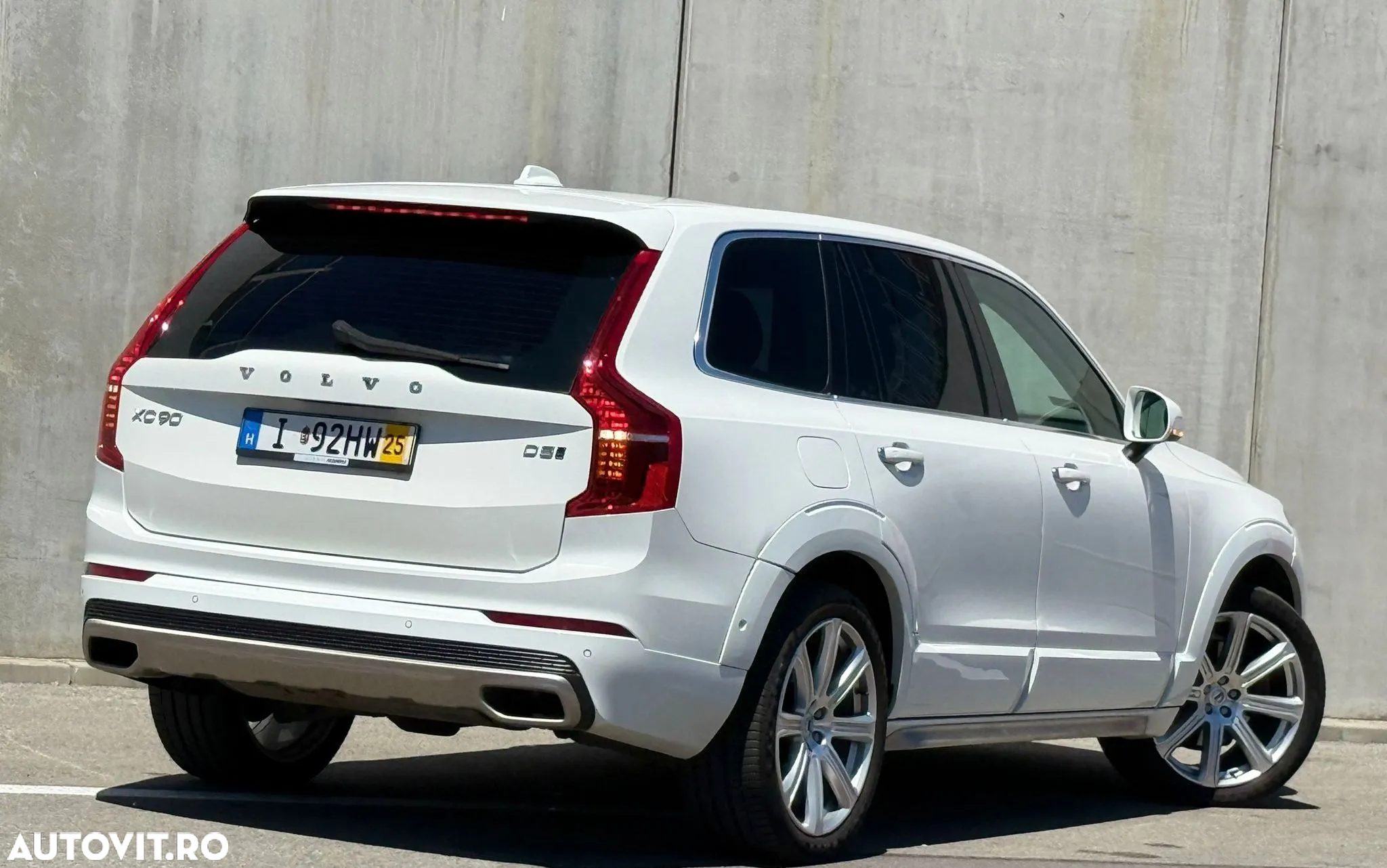 Volvo XC 90 D5 AWD Geartonic First Edition - 8