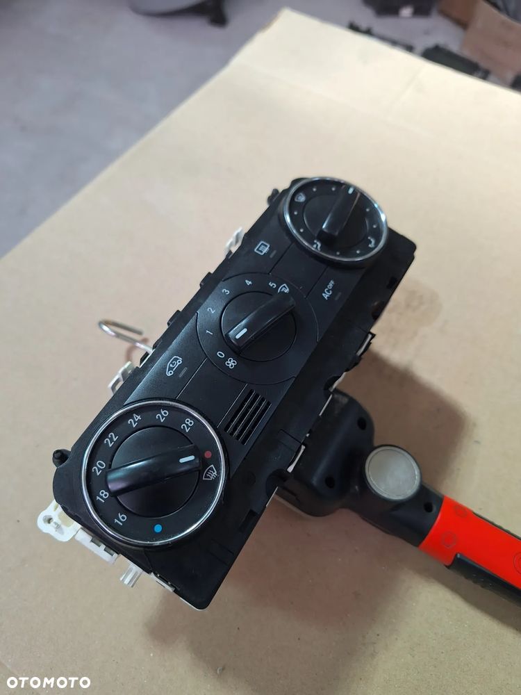 Mercedes A-Klasa W169 W245 Panel klimatyzacji nawiewu A1698301385 - 6